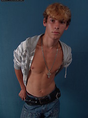 The hottest scene of jerking redhead boy