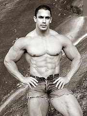 Bruno\\\\\\\'s just another huge and handsome, stiff-cocked, ripped muscleman