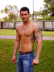 Topher DiMaggio fucks Tate Ryder