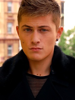 gay model Skylar Blu